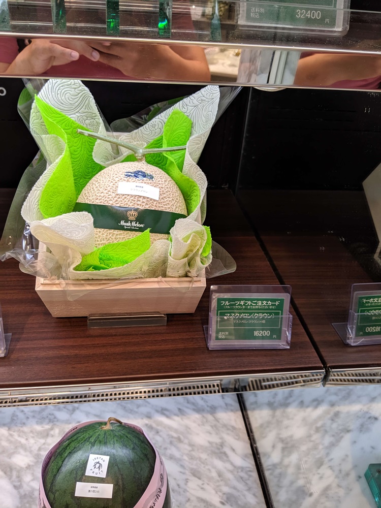 一顆要價5000台幣的哈密瓜