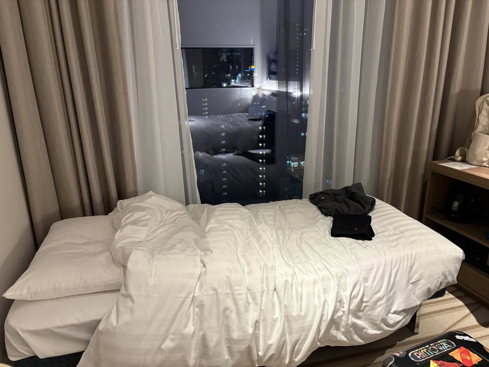 SAPPORO HOTEL by GRANBELL 窗邊沙發床