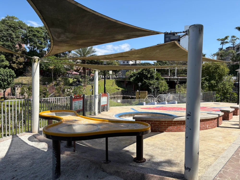 水返腳公園-濕式遊戲場