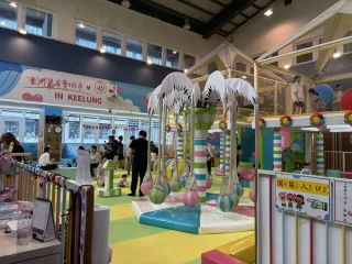 信義室內兒童樂園 門口旋轉區