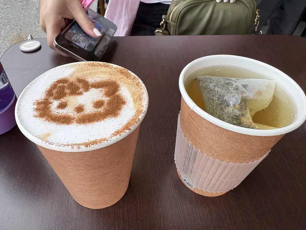 外木山 貓貓咖啡 咖啡跟茶