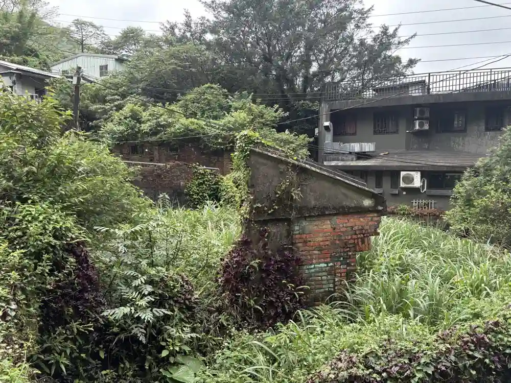 黃金博物館-停車路上一隅
