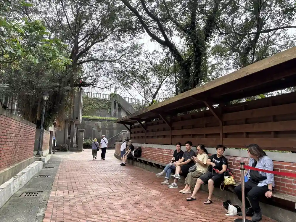 黃金博物館-四連棟外面