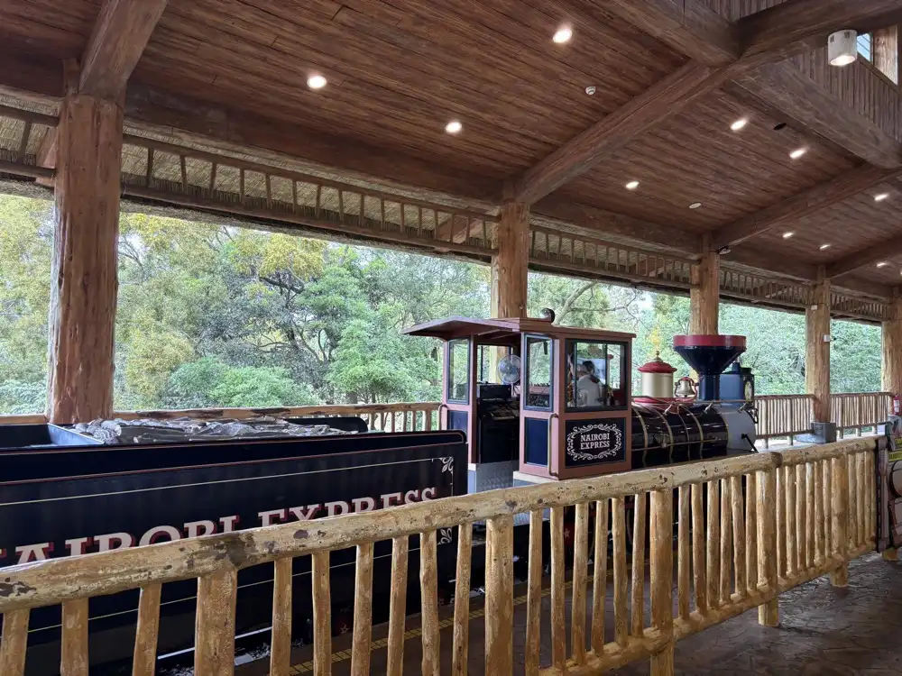 六福村遊園火車