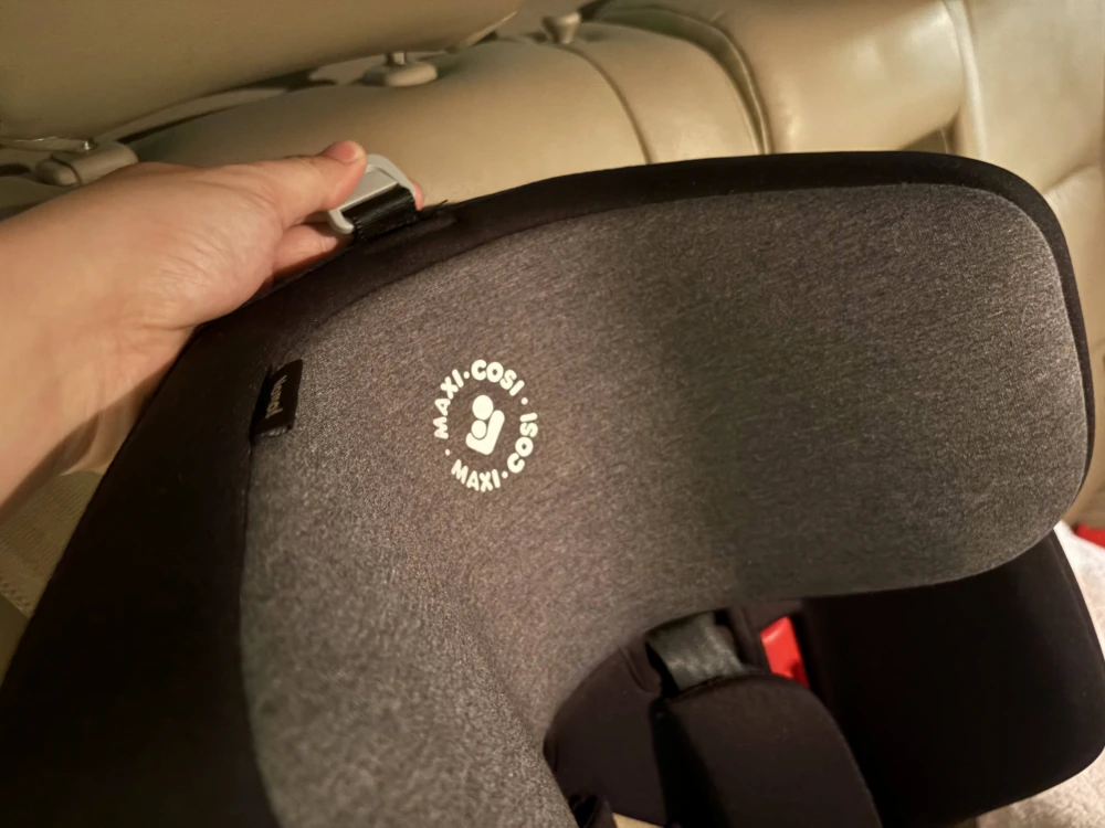 Nomad 汽車兒童增高墊 可調節脖子高度