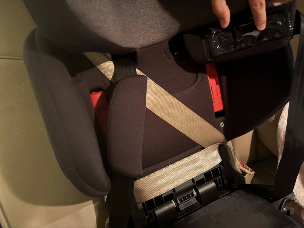 Nomad 汽車兒童增高墊 安全帶固定