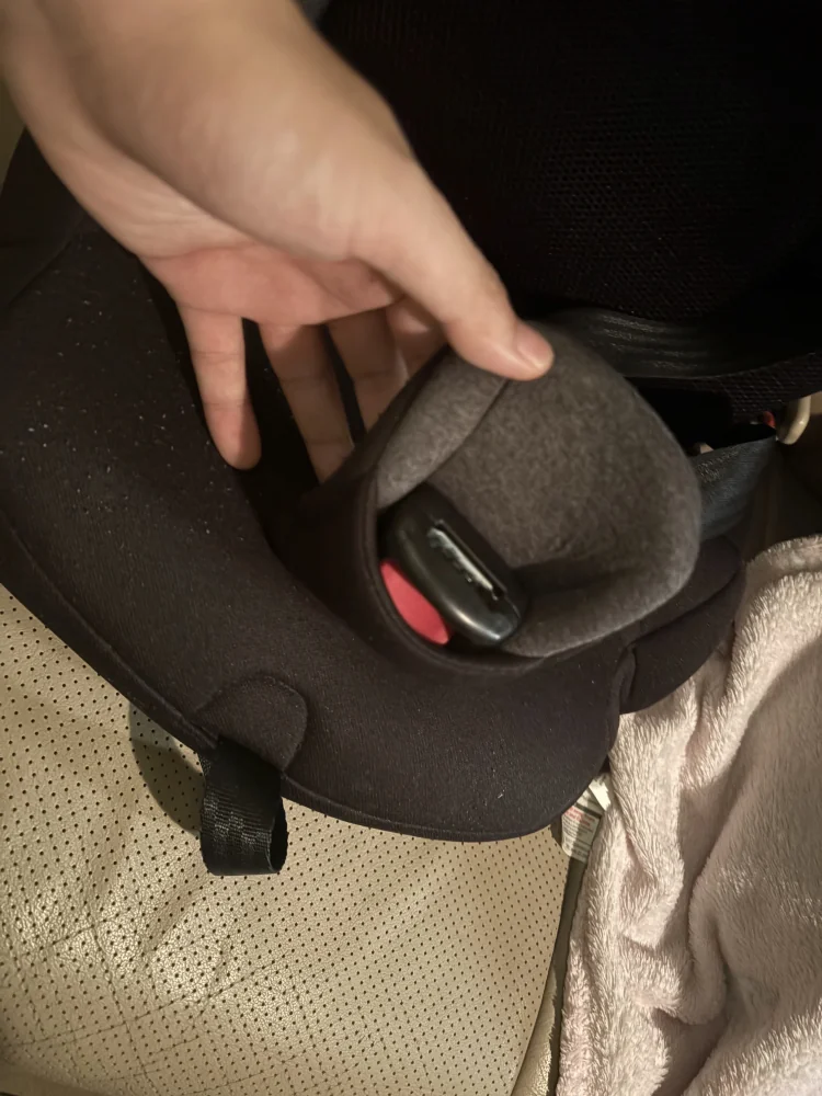 Nomad 汽車兒童增高墊 安全扣