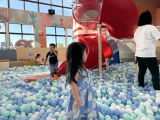 中正室內兒童樂園-燈塔溜滑梯-2