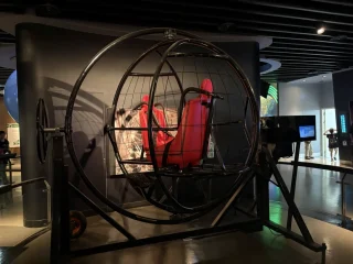 天文館-展場一樓-陀螺椅