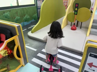 安樂區室內兒童樂園-車車區3