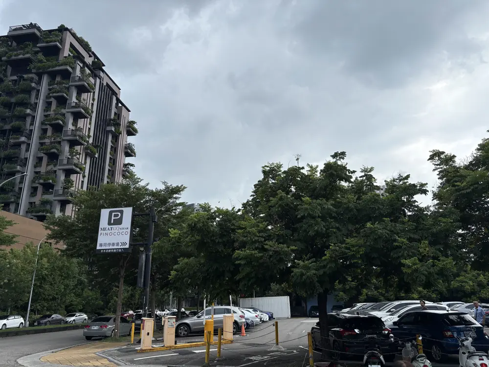 皮諾可可餐廳-停車場